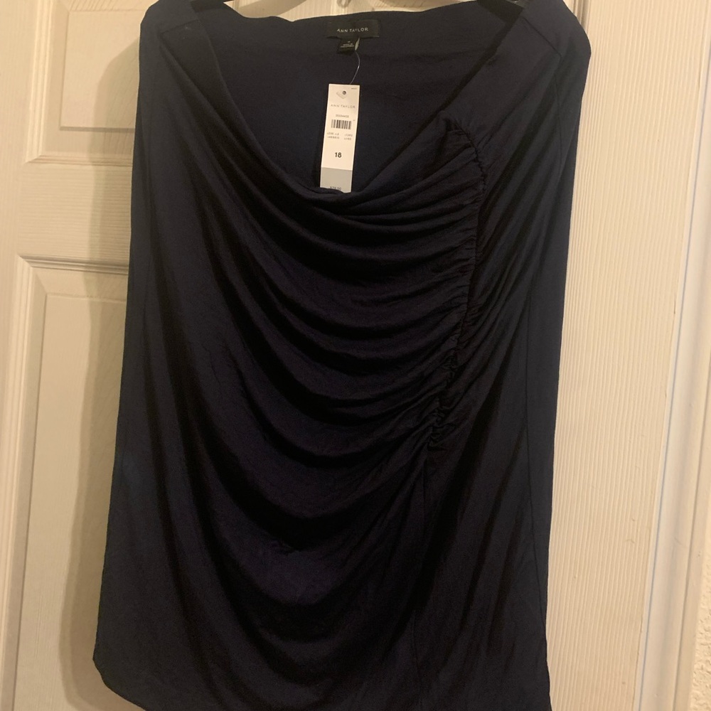 Ann Taylor navy blue skirt